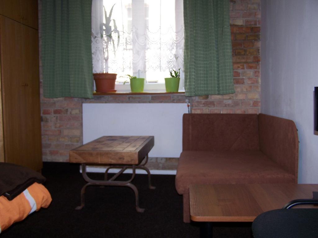 Film Hostel Poznań Eksteriør billede