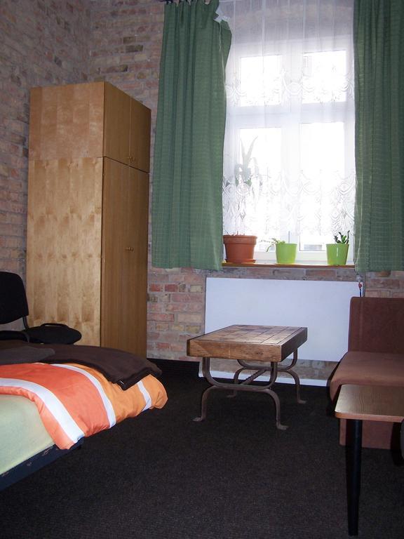 Film Hostel Poznań Eksteriør billede