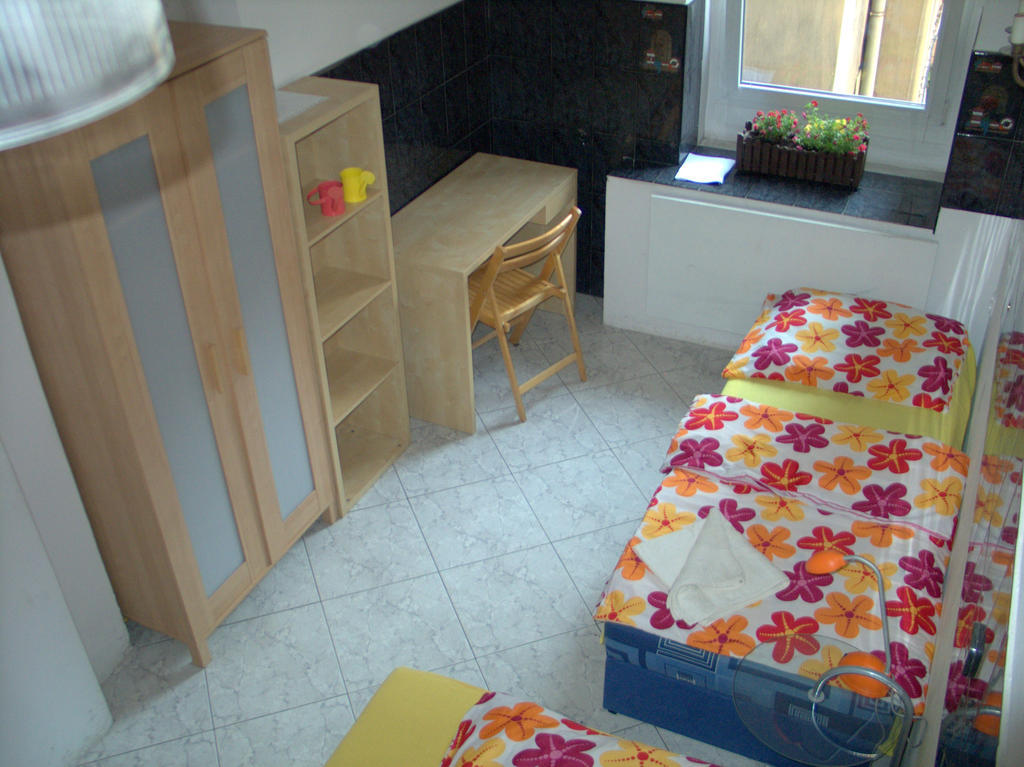 Film Hostel Poznań Eksteriør billede
